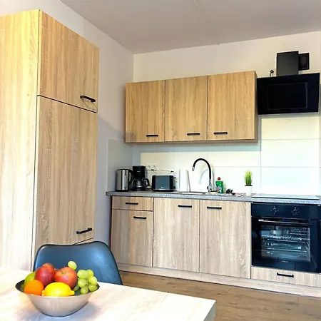 Yipy - Halle Apartment *