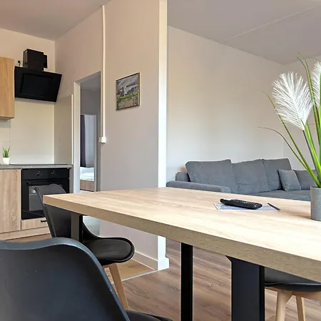 Yipy - Halle Apartment