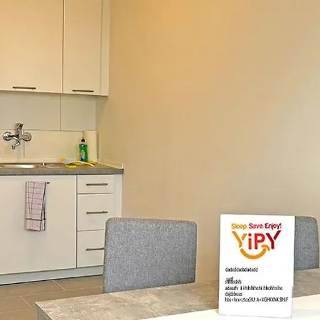 Yipy - Halle Apartment *